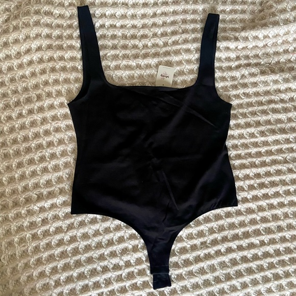 Free People Intimately Square Neckline Open Back Tank Top Black Bodysuit - Picture 2 of 5